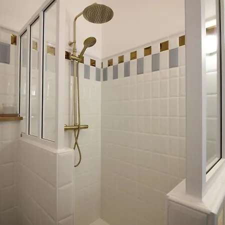 Mont-dore Centre: Bel T2 Au Pied Des Thermes Avec Wifi - Fr-1-608-241 Apartmán Le Mont-Dore