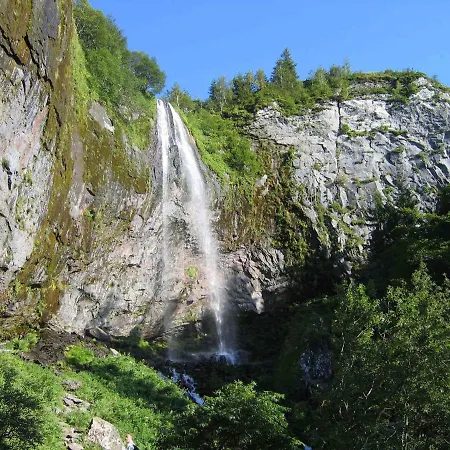 Appartement Mont-dore Centre: Bel T2 Au Pied Des Thermes Avec Wifi Le Mont-Dore