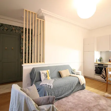 Appartement Mont-dore Centre: Bel T2 Au Pied Des Thermes Avec Wifi Le Mont-Dore